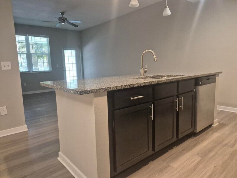 Building Photo - 3601 High Ridge Way