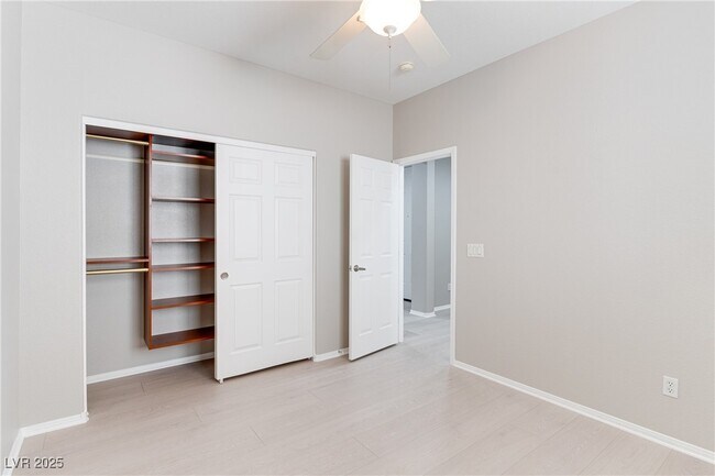 Building Photo - 1221 Sonatina Dr