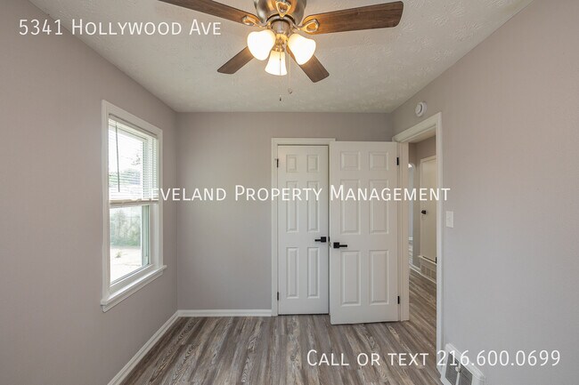 Building Photo - 5341 Hollywood Ave