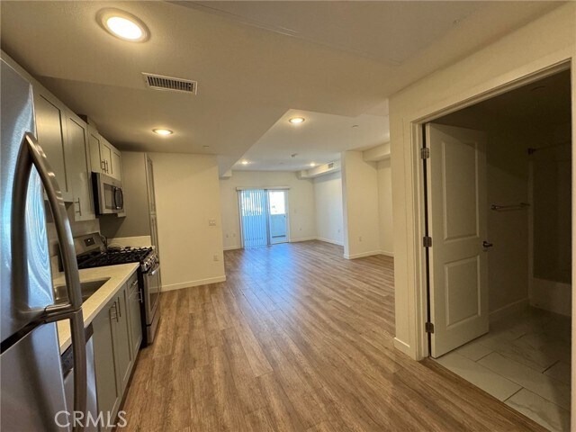 Building Photo - 1025 S Berendo St