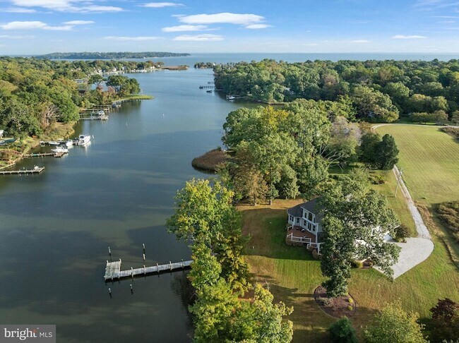 Building Photo - 1576 Bay Head Rd