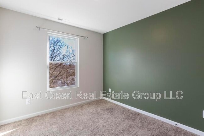 Building Photo - 116 Paddington St