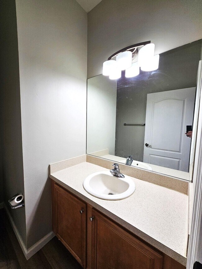 Building Photo - 169 Berenger Walk