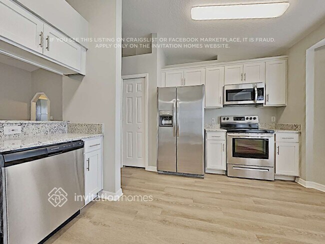 Building Photo - 2451 Sweetwater Blvd