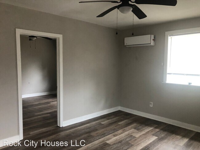 Building Photo - 2 br, 1 bath House - 1319B Maple Street