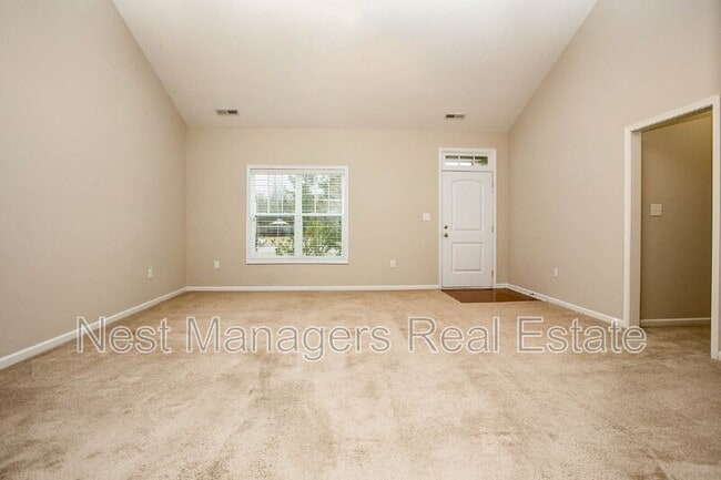 Building Photo - 450 Roanoke Dr