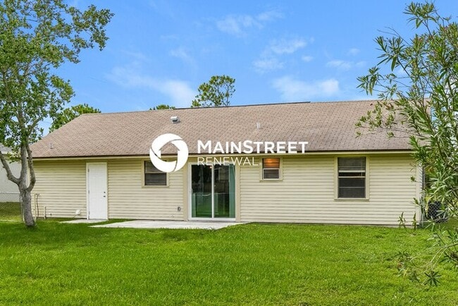 Building Photo - 3 Bedroom Pet-Friendly Home in PALM BAY, FL with Main Street Renewal