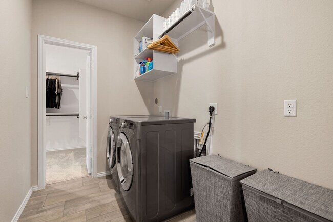 Building Photo - 23039 Birchwood Valley Ln