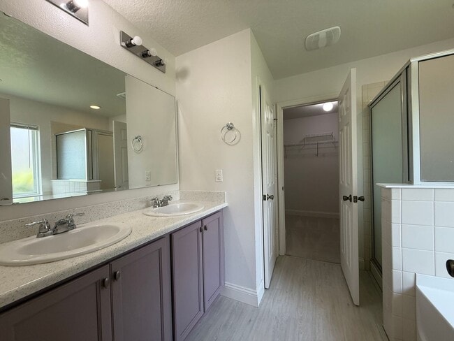 Building Photo - Grande Champion Community! BEAUTIFUL 3 Bed...