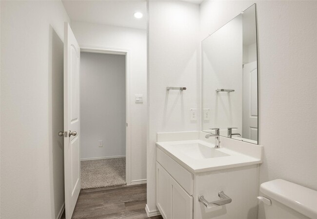 Building Photo - 1055 Llano Trl