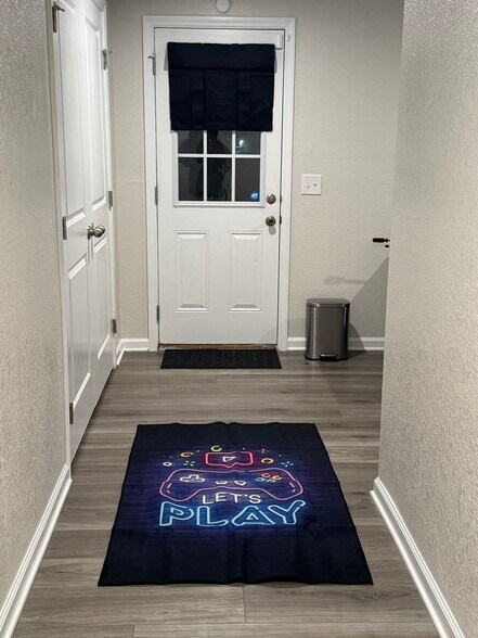 Building Photo - 66 Clara Ct