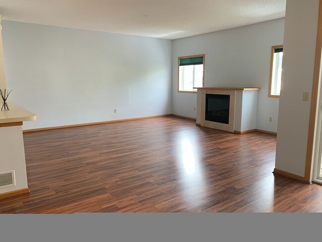 Building Photo - 1018 108th Ln NW