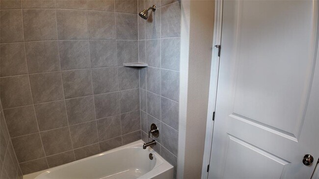 Building Photo - 4806 Warm Wassail Dr
