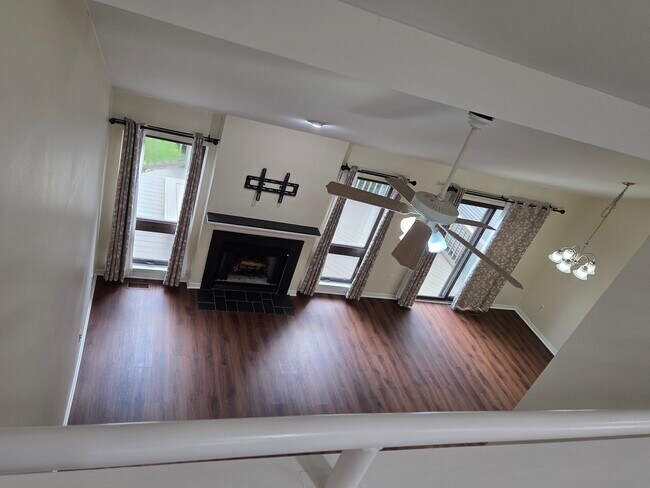 Building Photo - 649 Glasgow Ct