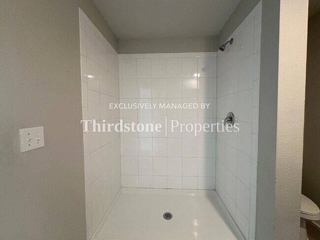 Building Photo - 1373 Tan Tara Trl