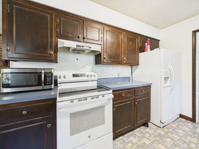 Building Photo - 1233 Pinehurst Rd