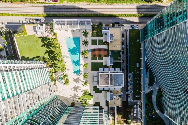 Building Photo - 3301 NE 1st Ave