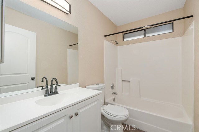 Building Photo - 533 E Jackman St