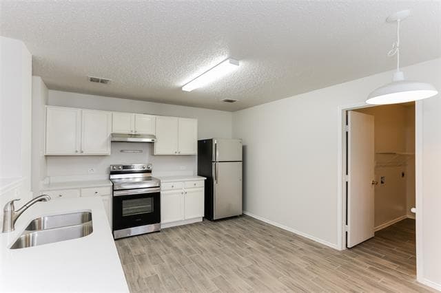 Building Photo - 6816 Meadow Way Ln