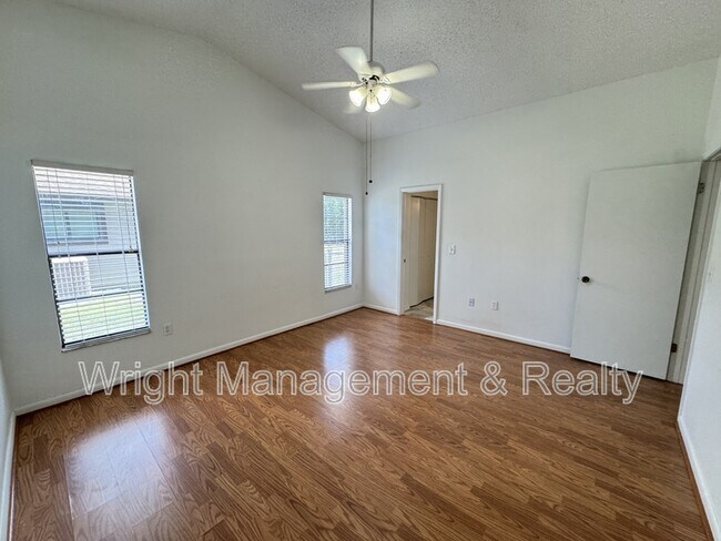 Building Photo - 7908 Knight Dr