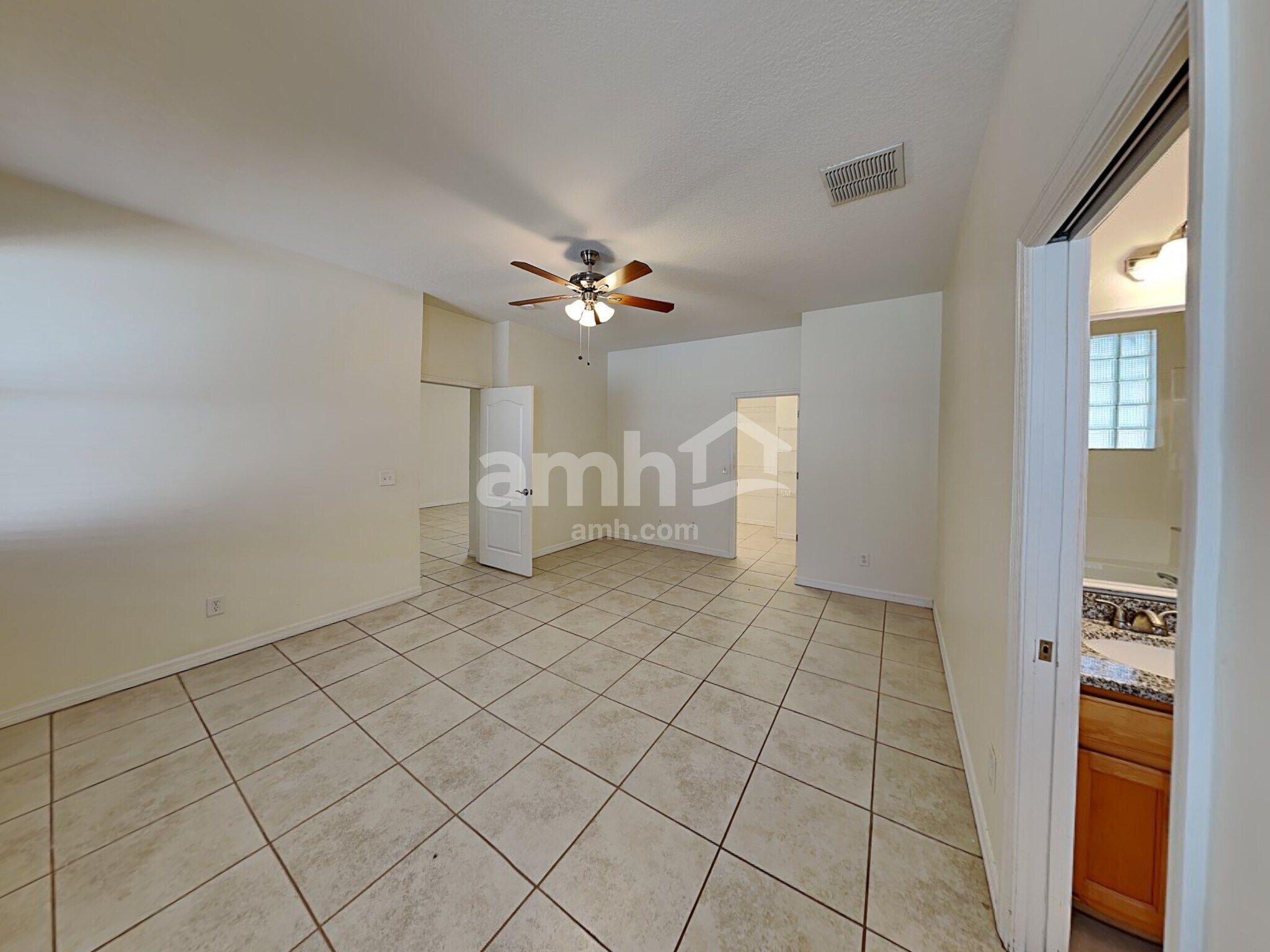 Building Photo - 1130 Cherry Valley Way