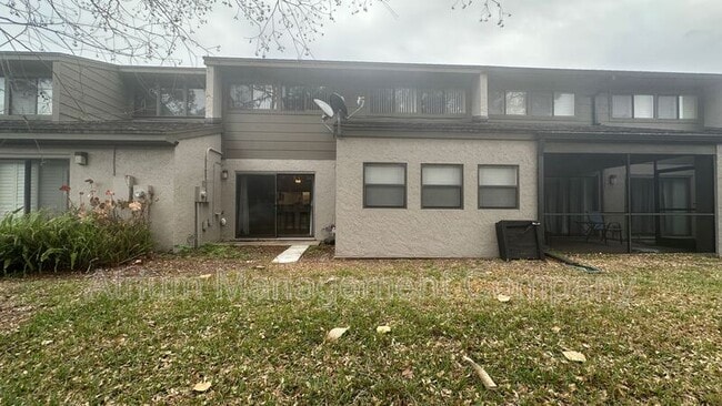 Building Photo - 1532 N Carolwood Blvd