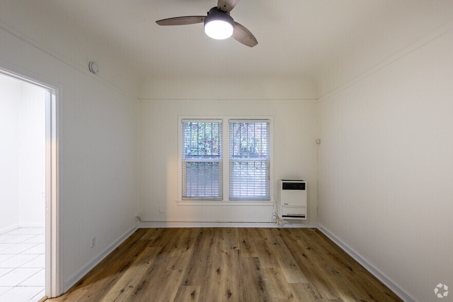 Studio - Newly Remodeled Studio Apartment