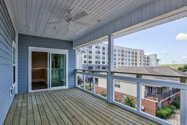 Building Photo - 537 Lorene St