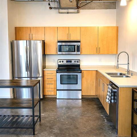 Building Photo - 1001 Belleview St