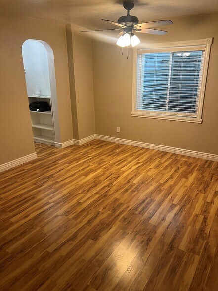 Building Photo - 4368 W Welby Hills Dr