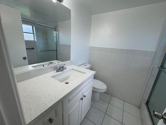 Building Photo - 2750 Forest Hills Blvd