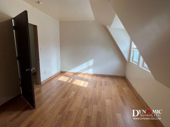 Building Photo - 641 S Dakota Ave