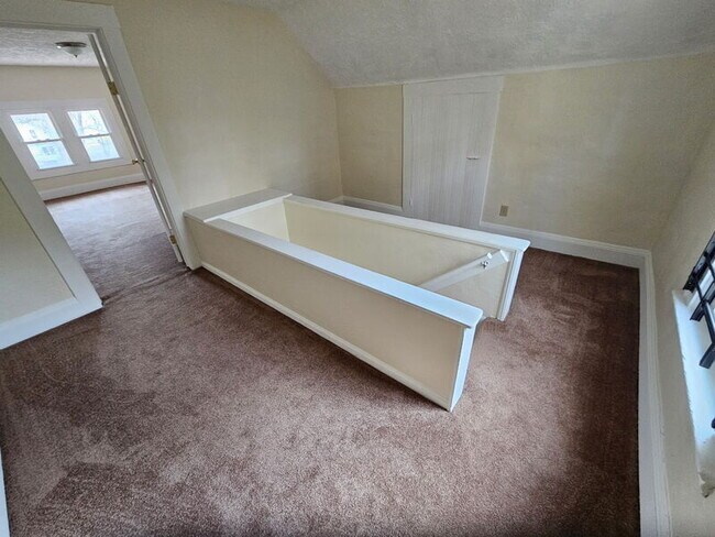 Building Photo - 876 E 149th St