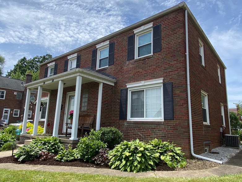 Building Photo - 413 Raff Rd NW