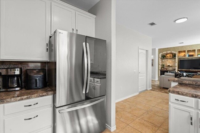 Building Photo - 7312 E Ben White Blvd