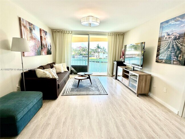 Building Photo - 201 Golden Isles Dr