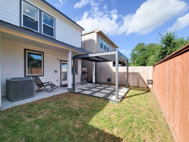 Building Photo - 3 Bed Home for Rent in Park Row Village West | Houston TX 77084