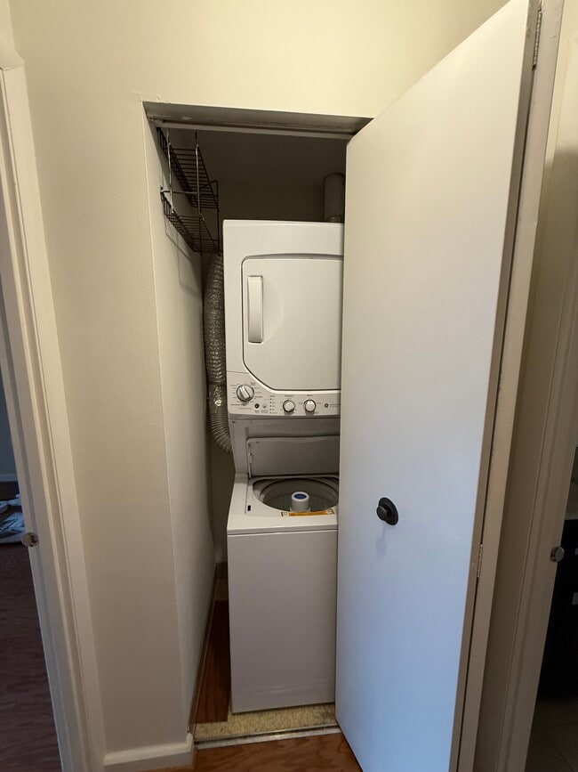 Building Photo - 2141 P St NW