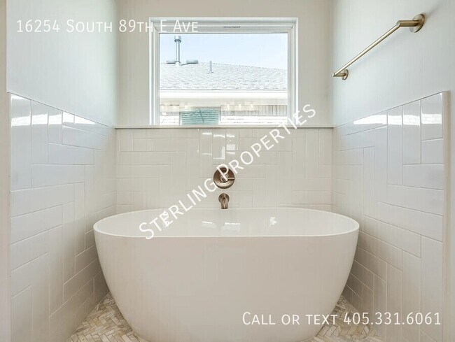 Building Photo - 16254 S 89th E Ave