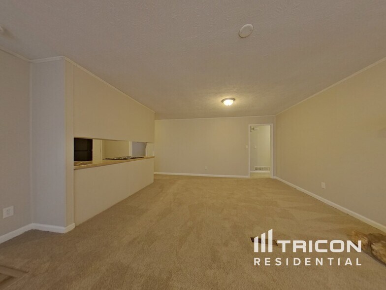 Building Photo - 5020 Horton Pl