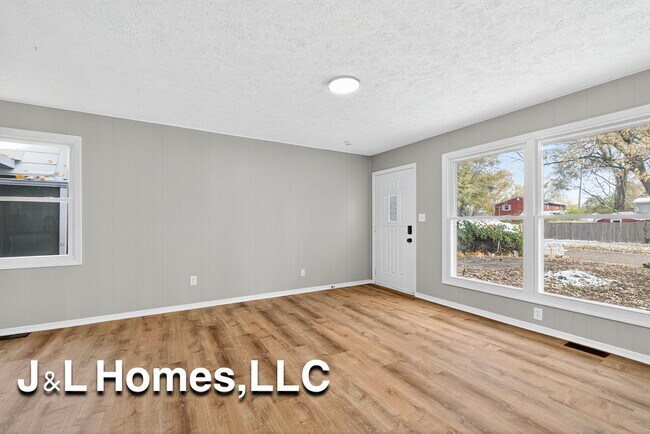 Building Photo - 1655 Westfield Dr N