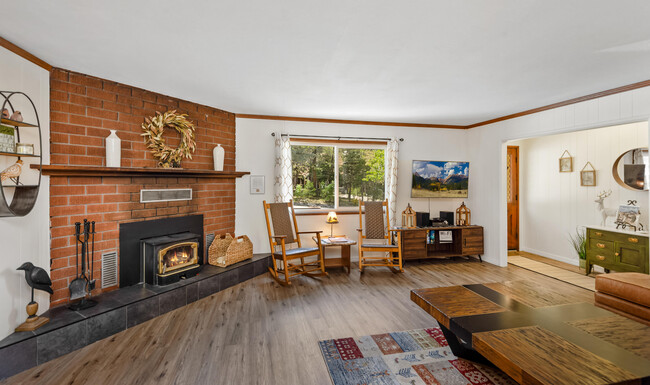 Building Photo - 54700 S Circle Dr