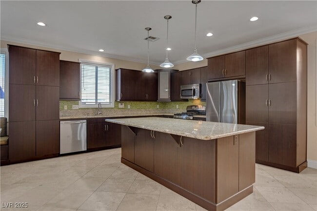 Building Photo - 493 Grassrange Ln