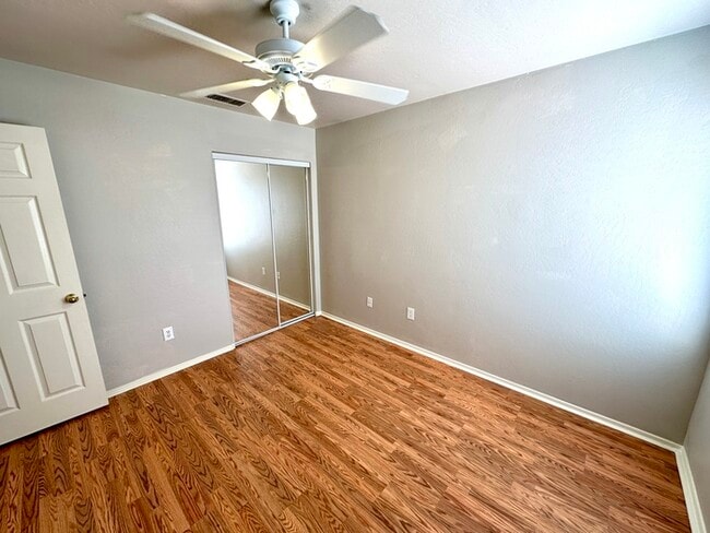 Building Photo - Great Ahwatukee double story home in perfect location.