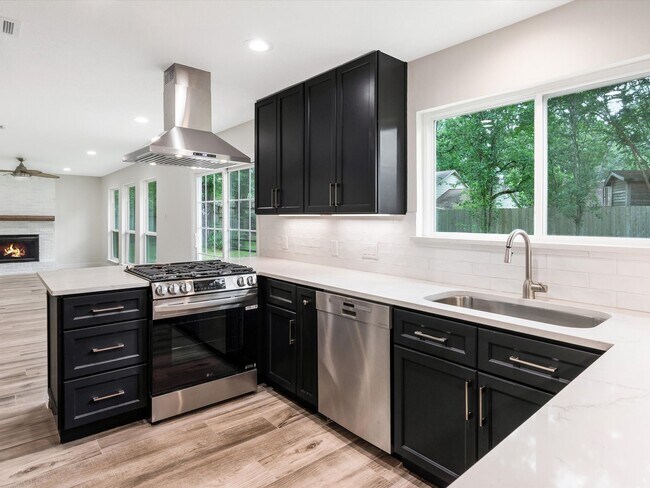 Building Photo - 2931 Valley Rose Dr
