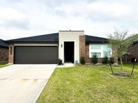 Building Photo - 7915 Murciana Dr