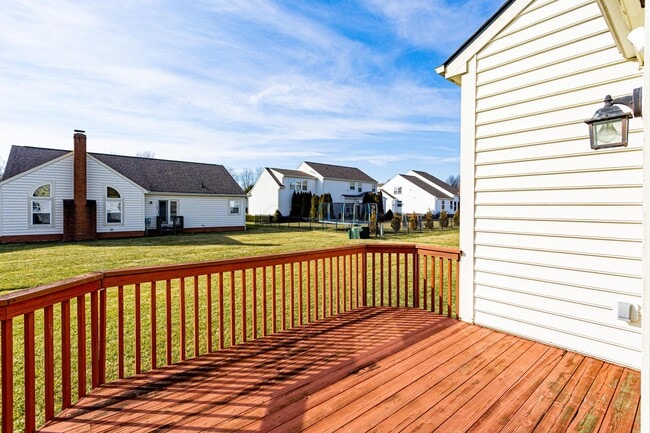 Building Photo - 5830 Prospect Ln