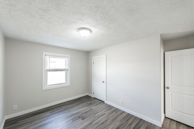 Building Photo - 163 Drivers Ln