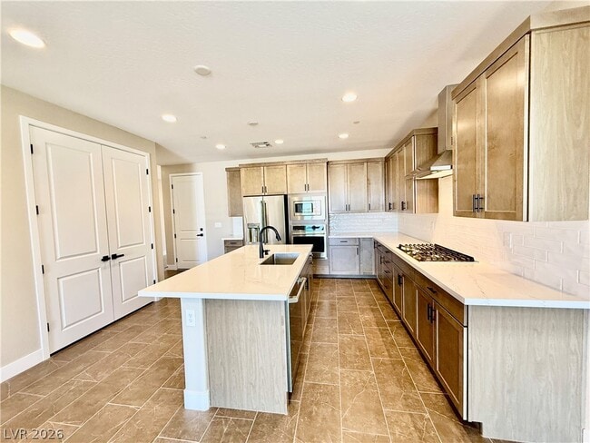 Building Photo - 2256 Fish Hawk St