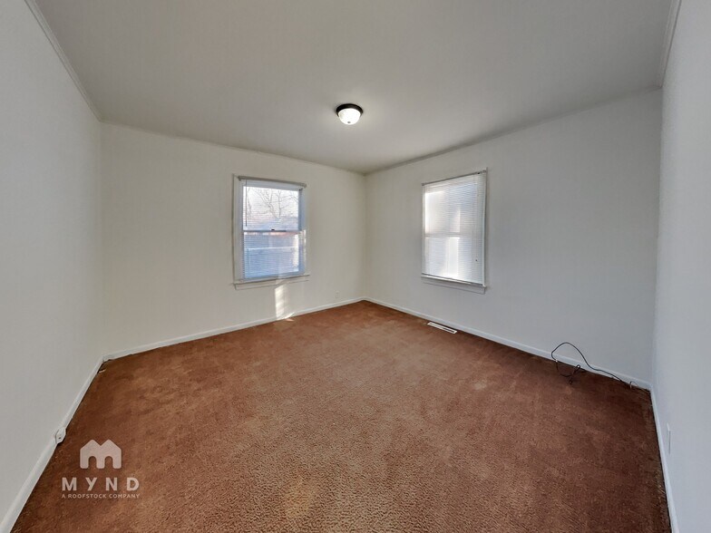 Building Photo - 2021 N Drexel Ave